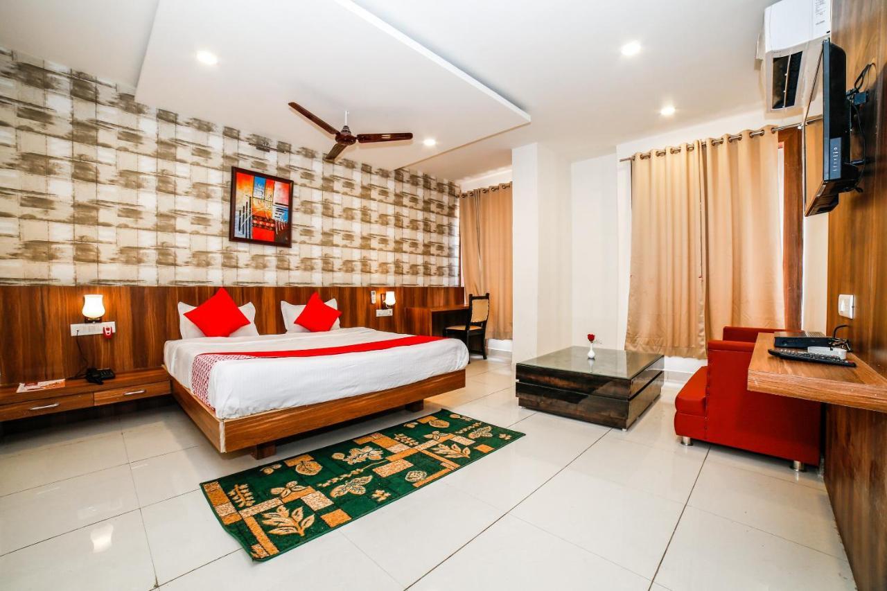 Oyo 35769 Hotel Rishabh Jhānsi Exterior foto