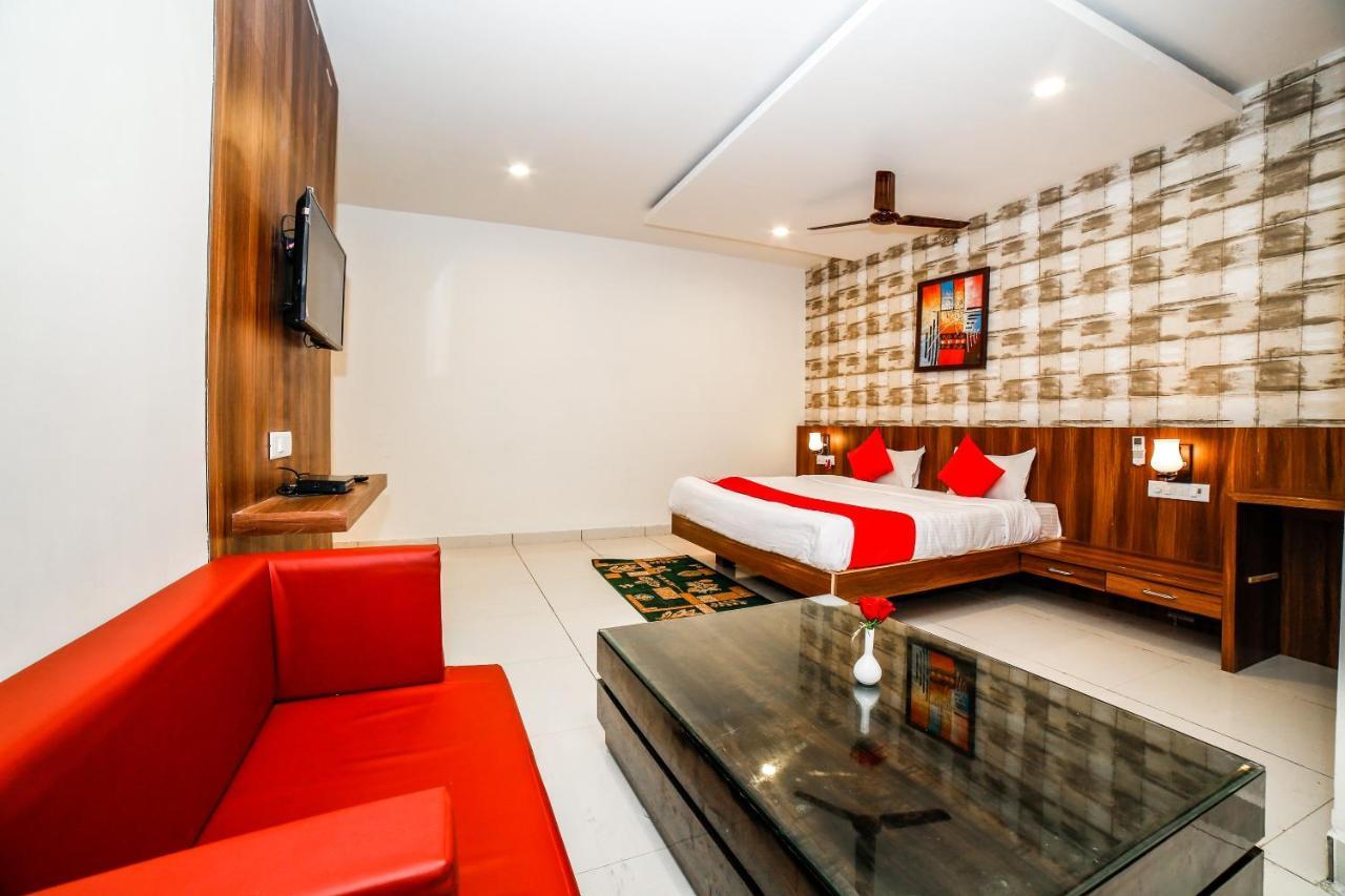 Oyo 35769 Hotel Rishabh Jhānsi Exterior foto